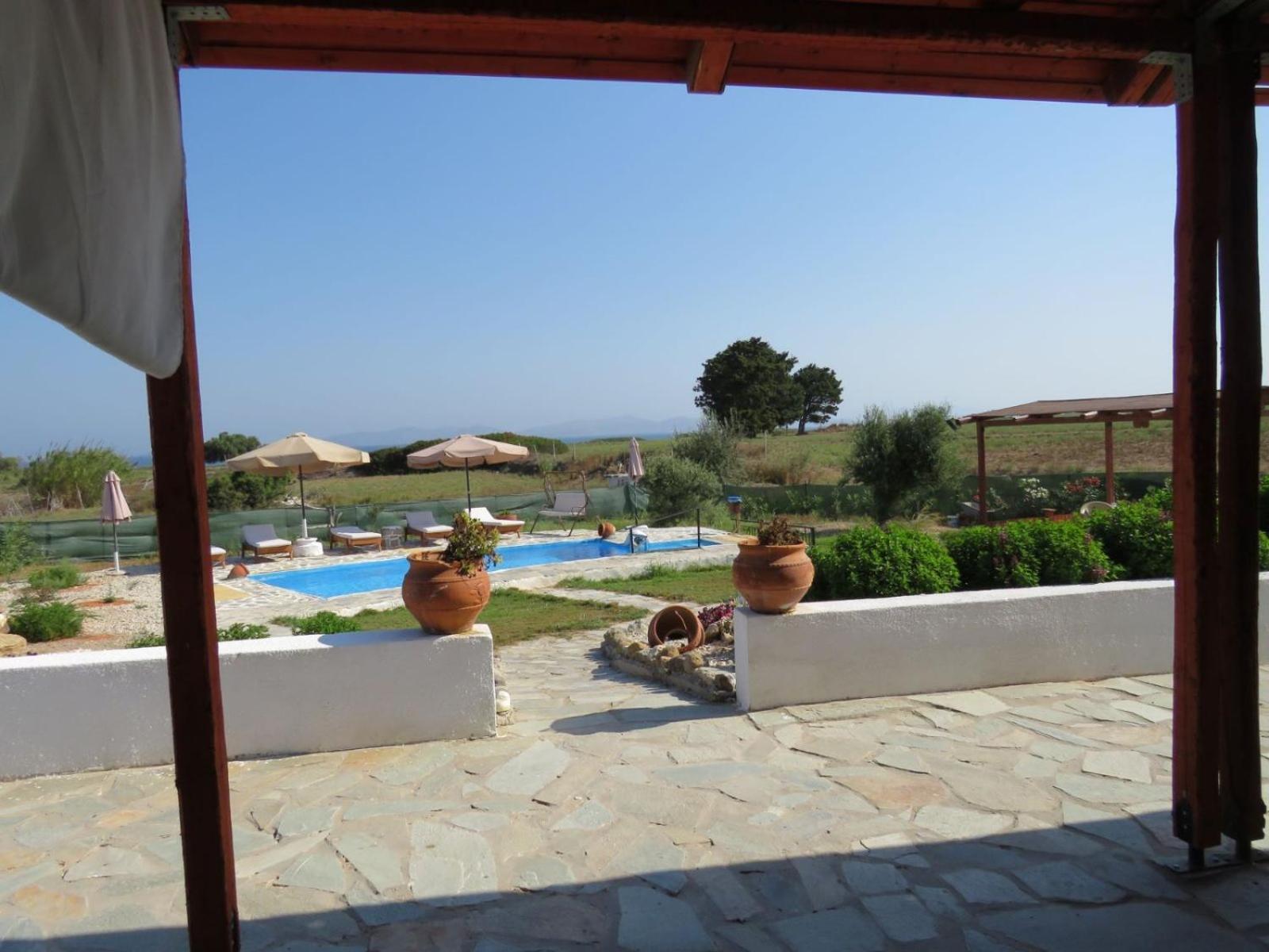 Kenny'S Villa มัสติคารี ภายนอก รูปภาพ