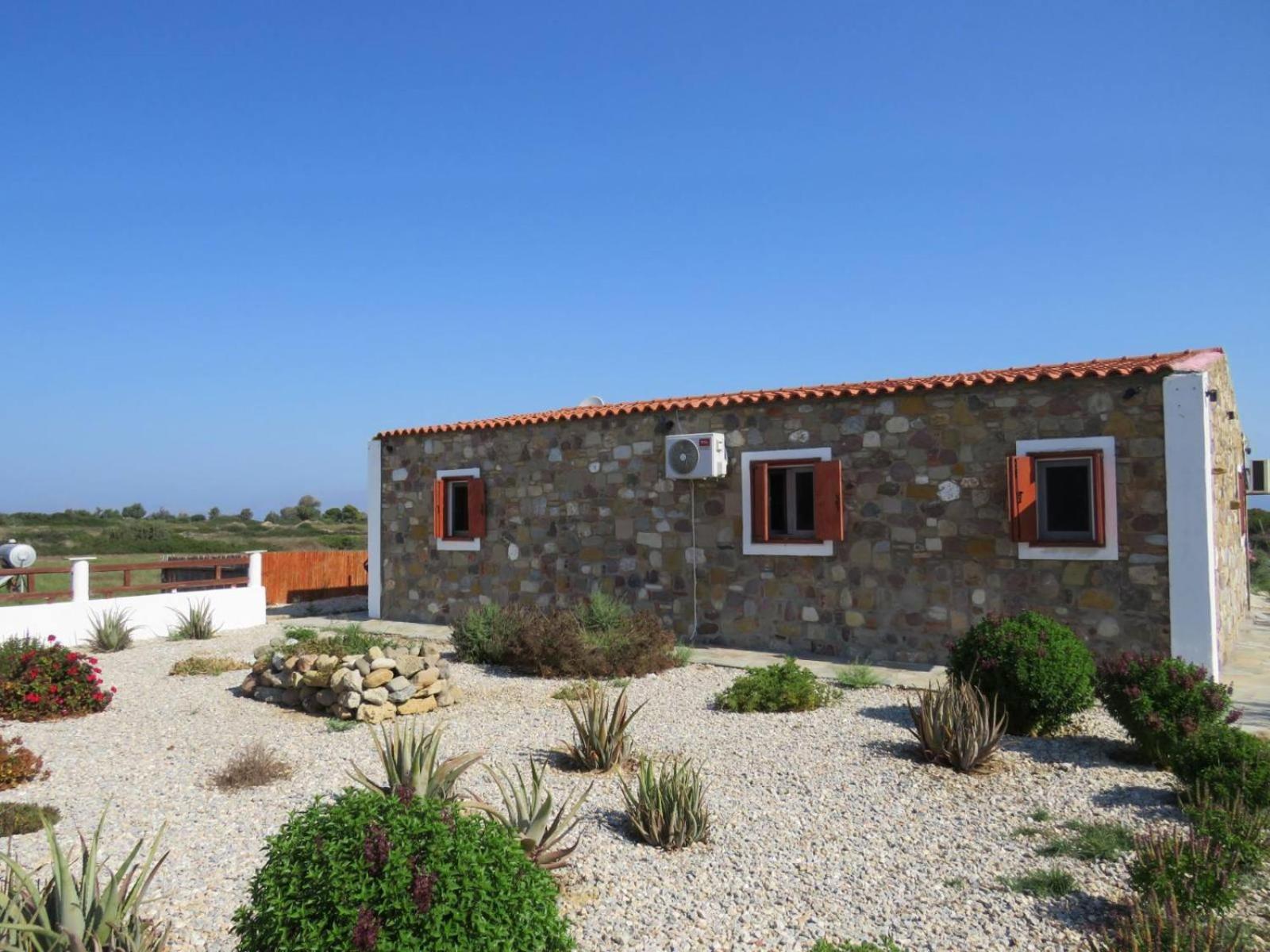 Kenny'S Villa มัสติคารี ภายนอก รูปภาพ