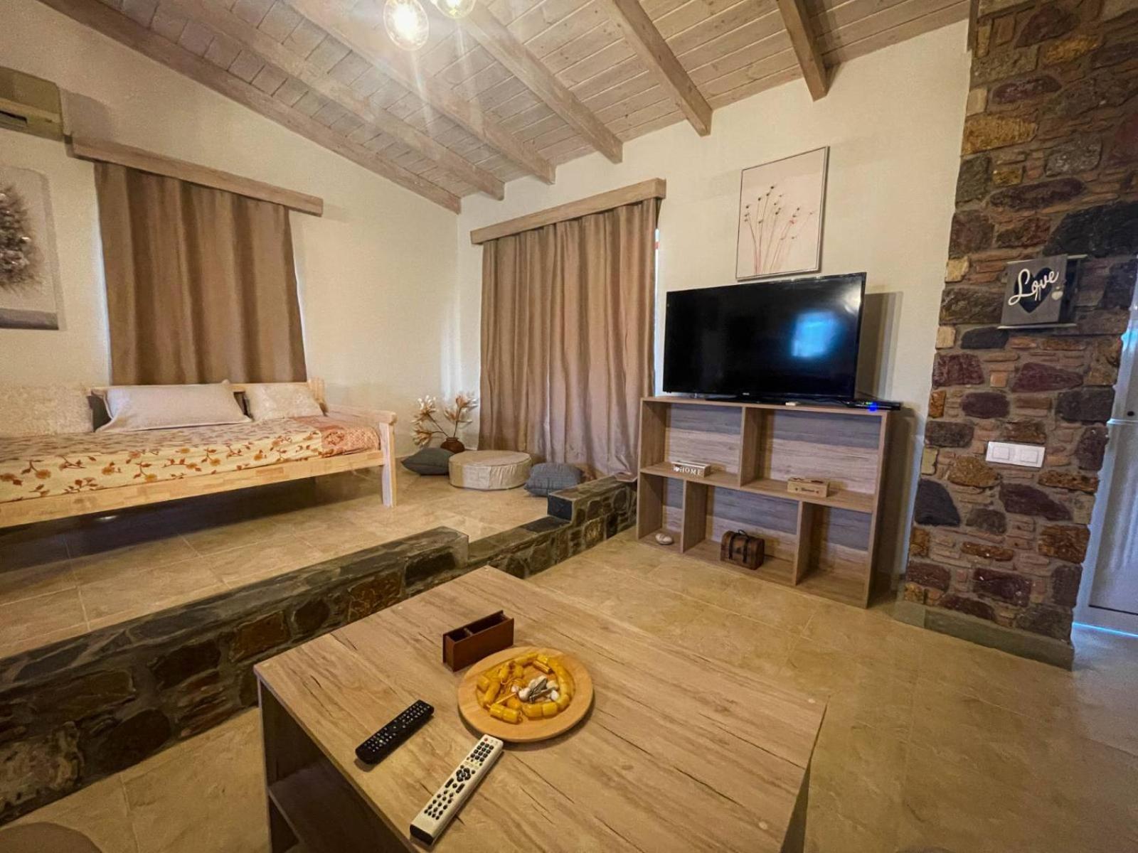 Kenny'S Villa มัสติคารี ภายนอก รูปภาพ