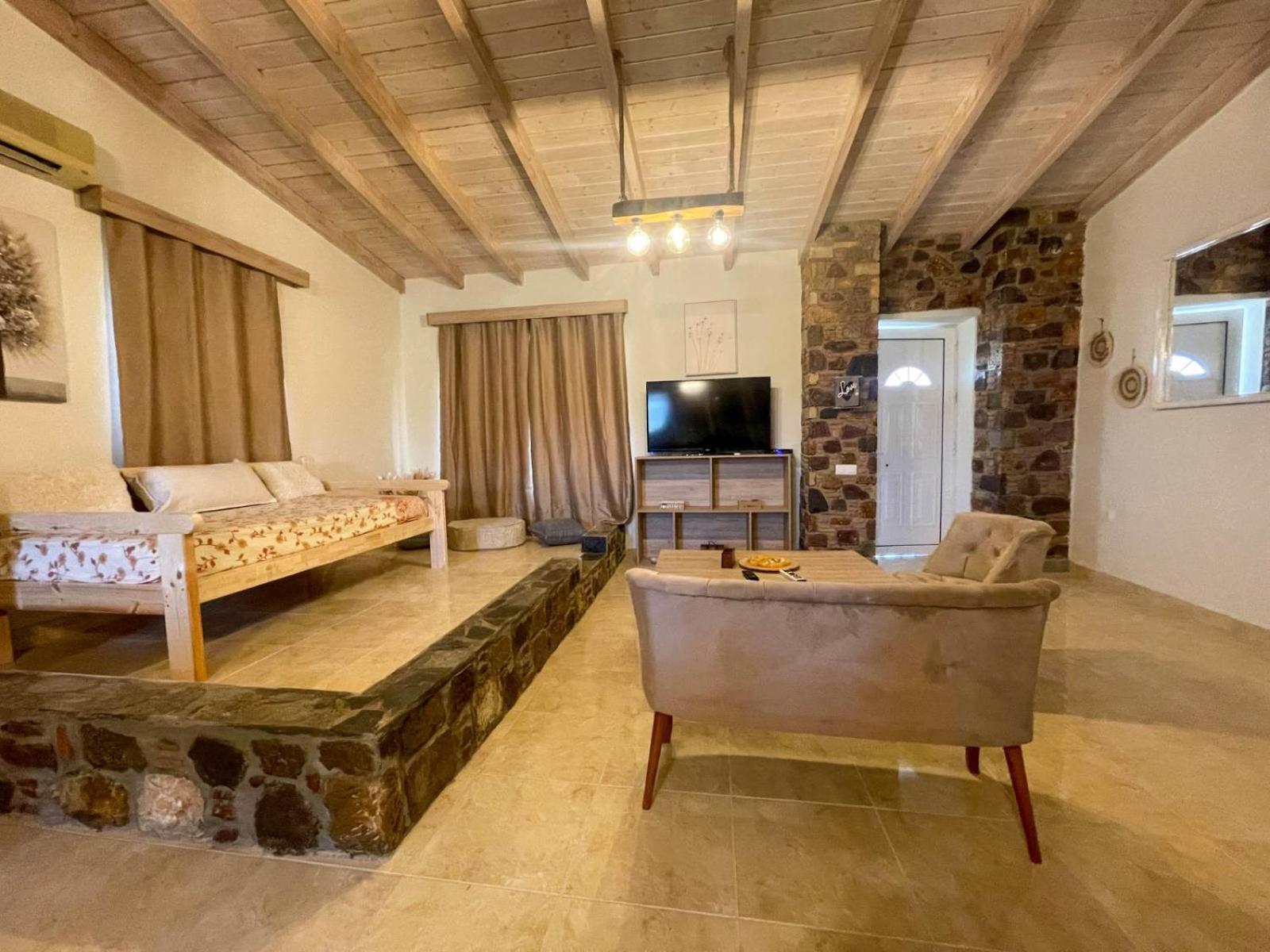 Kenny'S Villa มัสติคารี ภายนอก รูปภาพ